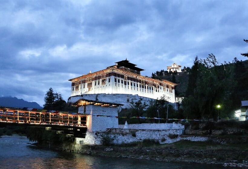 Hotel Le Méridien Paro, Riverfront