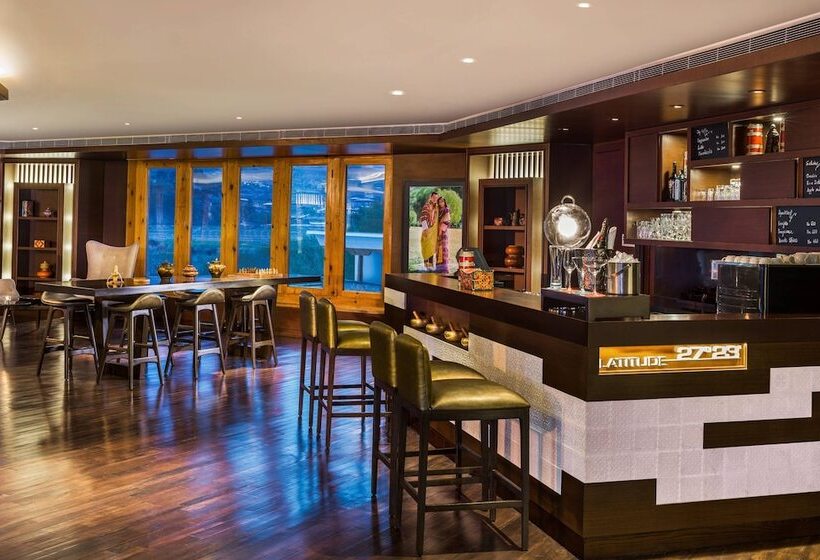 Hotel Le Méridien Paro, Riverfront