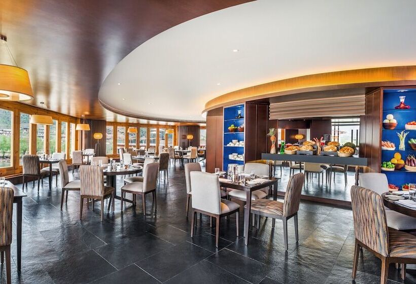 Hotel Le Méridien Paro, Riverfront