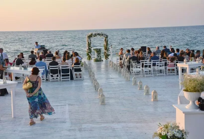 Issos Otel
