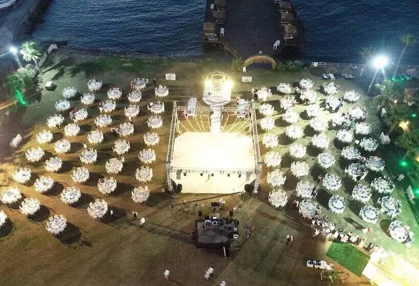 Issos Otel