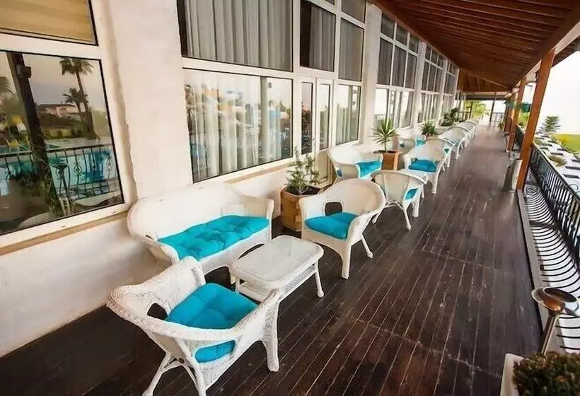 Issos Otel