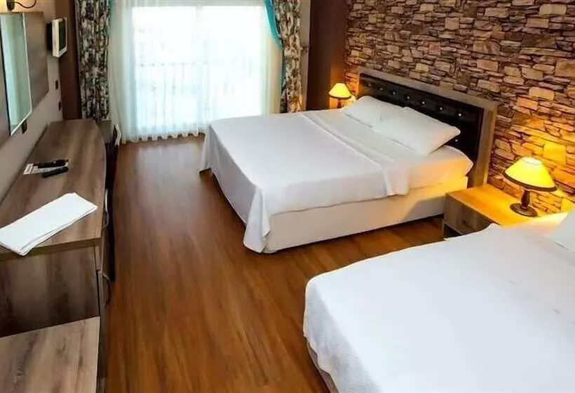 Issos Otel