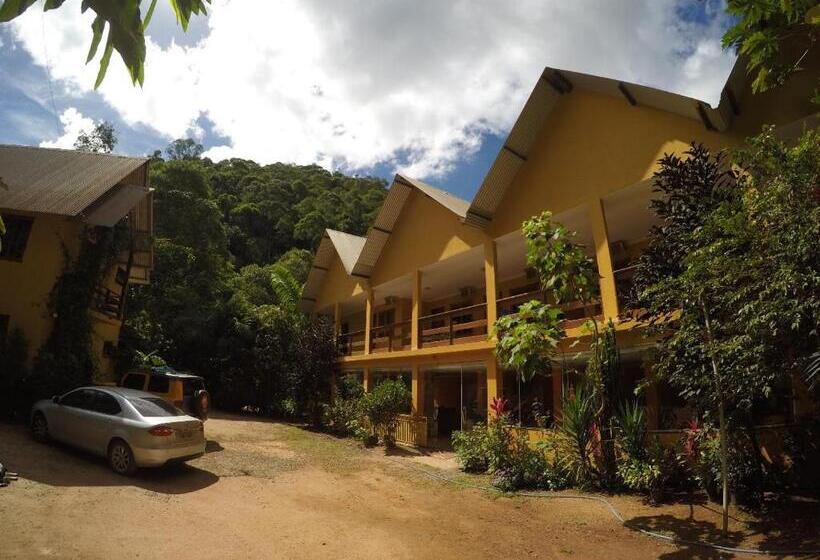 ベッドアンドブレックファースト Pousada Serraninhos