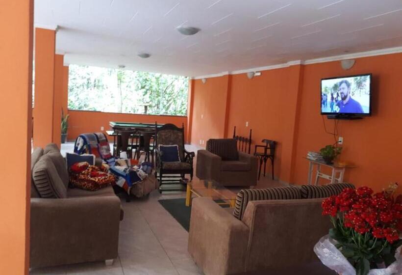 ベッドアンドブレックファースト Pousada Serraninhos