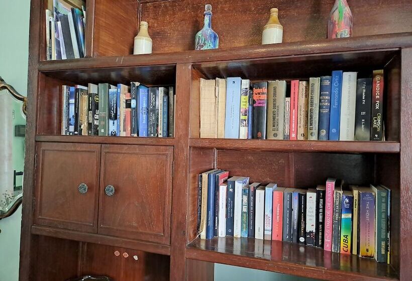 هتل Casa Miriam Hostal Colonial