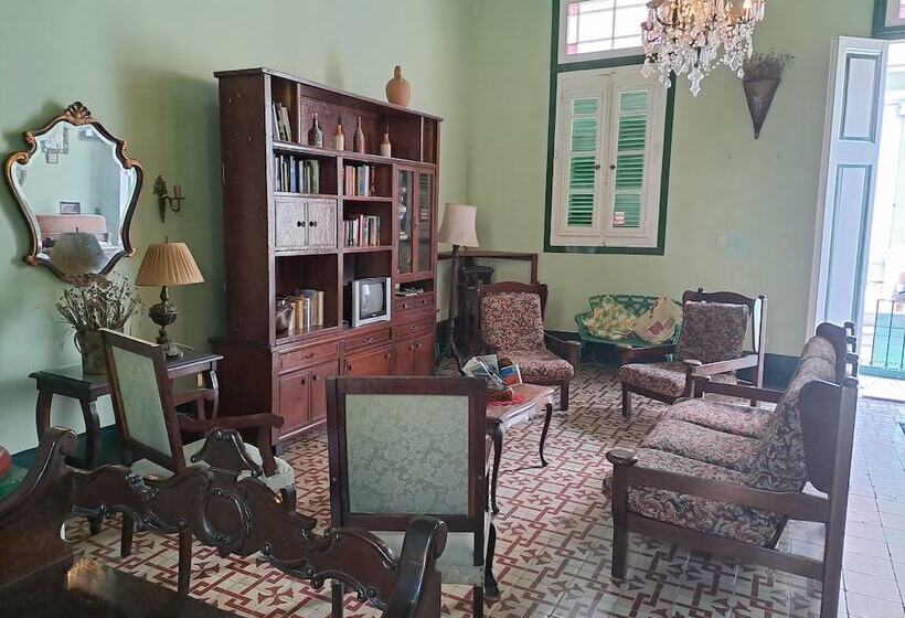 هتل Casa Miriam Hostal Colonial