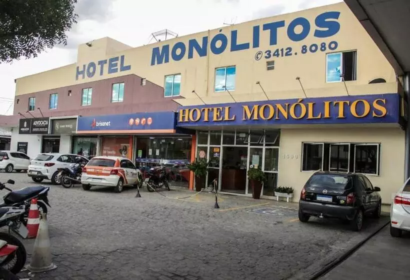 Hotelli Monólitos