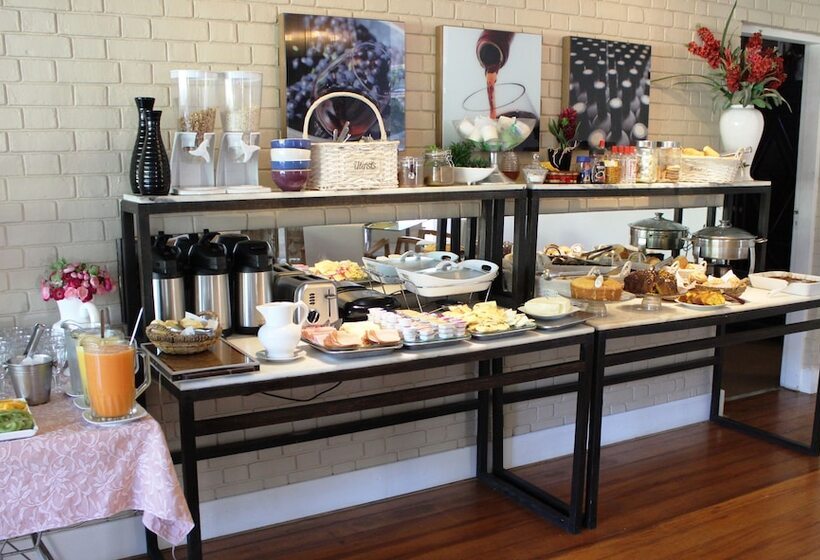 Отель Altenhaus Pousada Itaipava