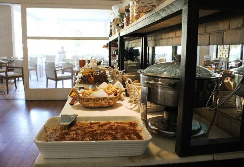 Отель Altenhaus Pousada Itaipava