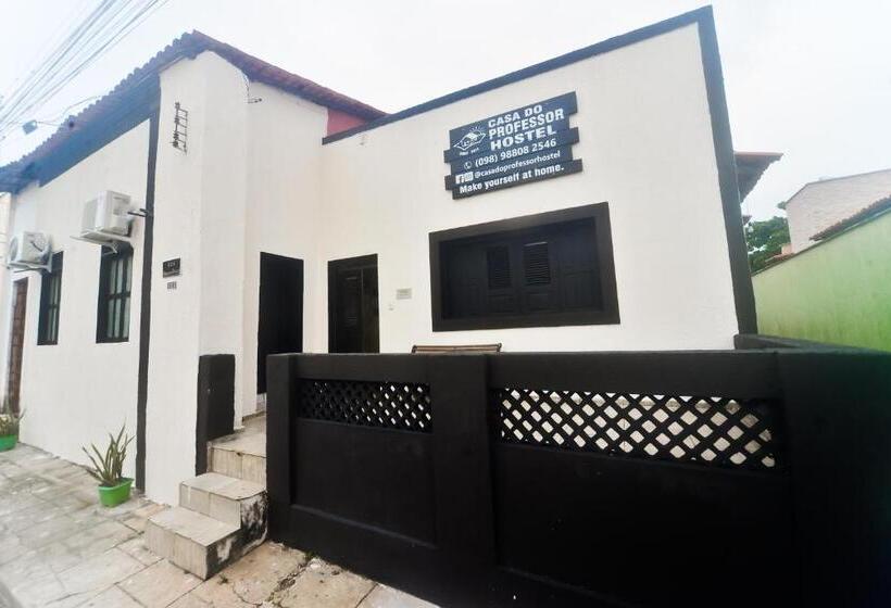Casa Do Professor Hostel