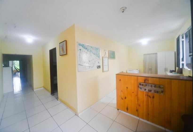 Casa Do Professor Hostel