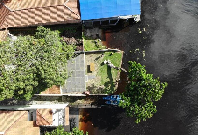 Casa Do Professor Hostel