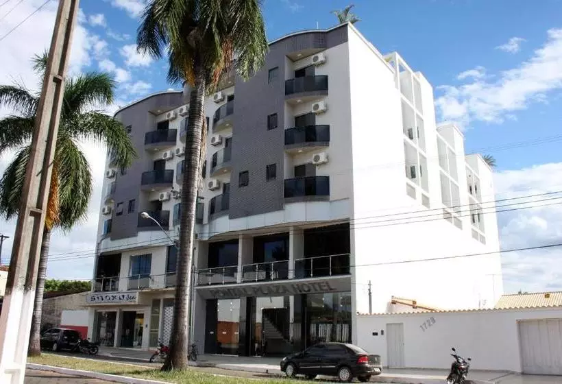 ホテル Pontal Plaza
