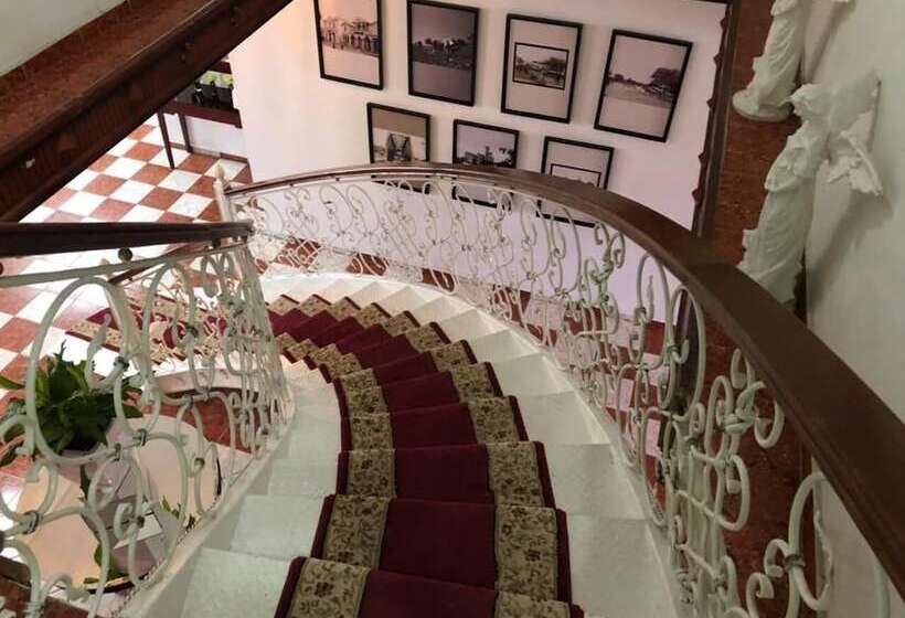 בית מלון כפרי Rey