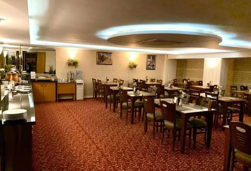 تختخواب و صبحانه Adana Yukselhan