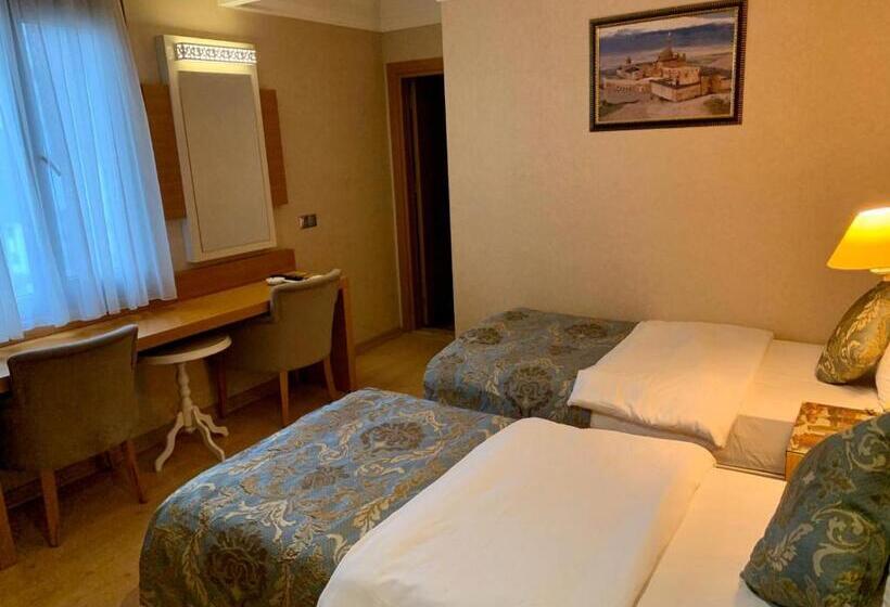 تختخواب و صبحانه Adana Yukselhan