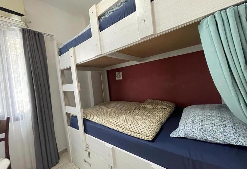 El Camino Hostel & Pub