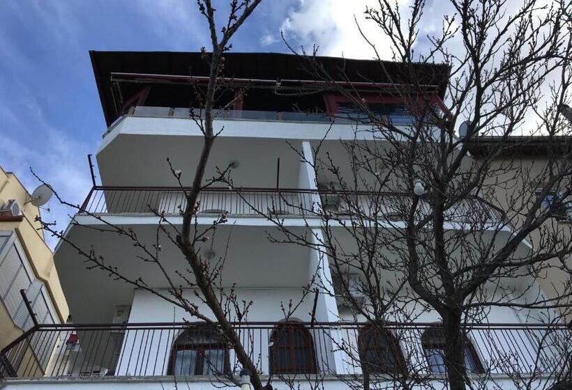 El Camino Hostel & Pub