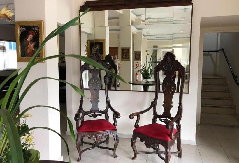 Отель Cathedral