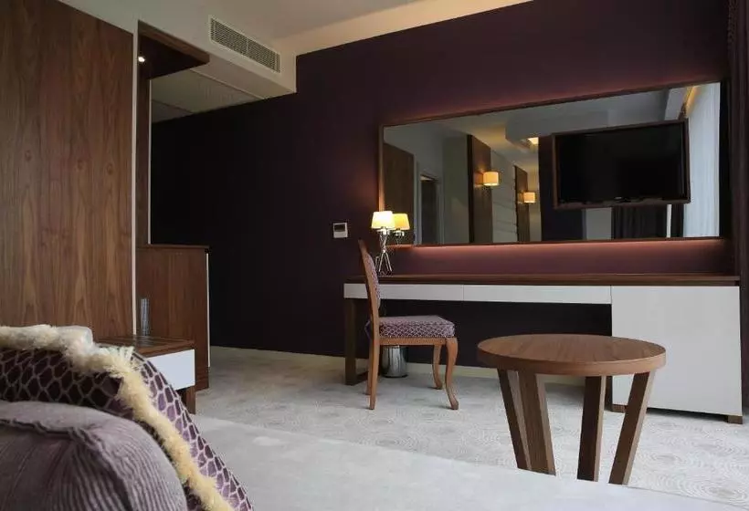 هتل Hassuites