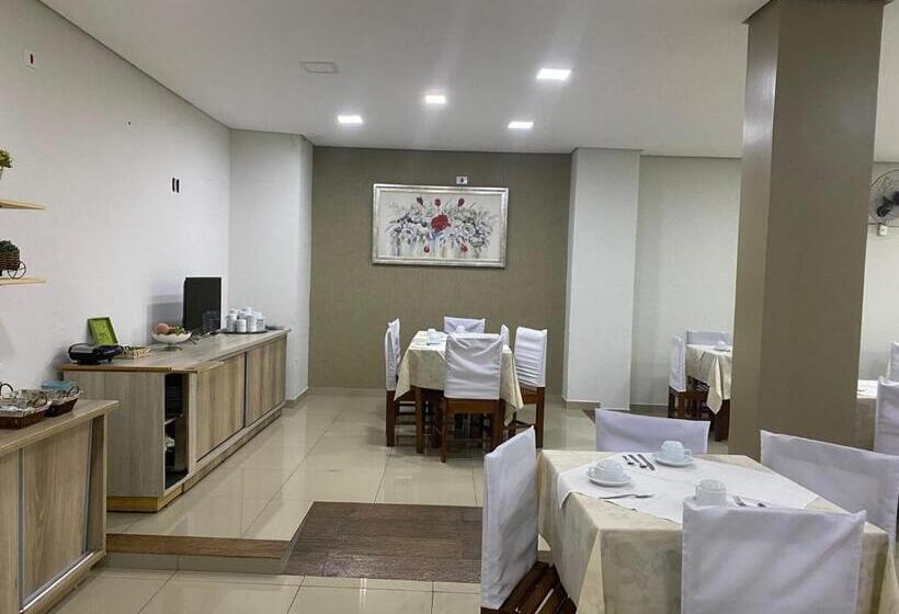 فندق Moura Palace