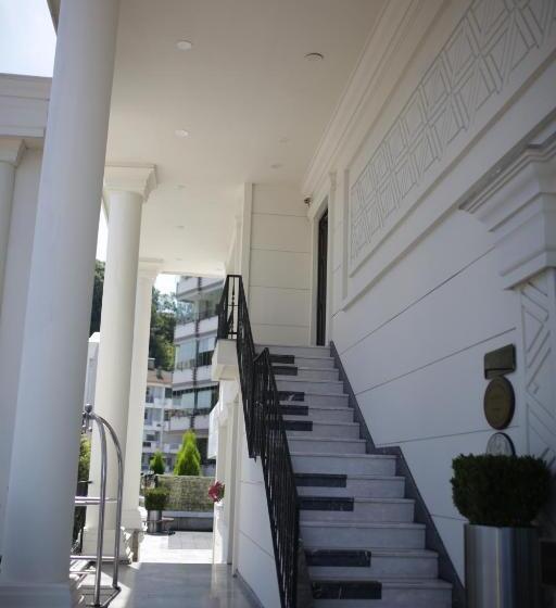 Отель Northdoor