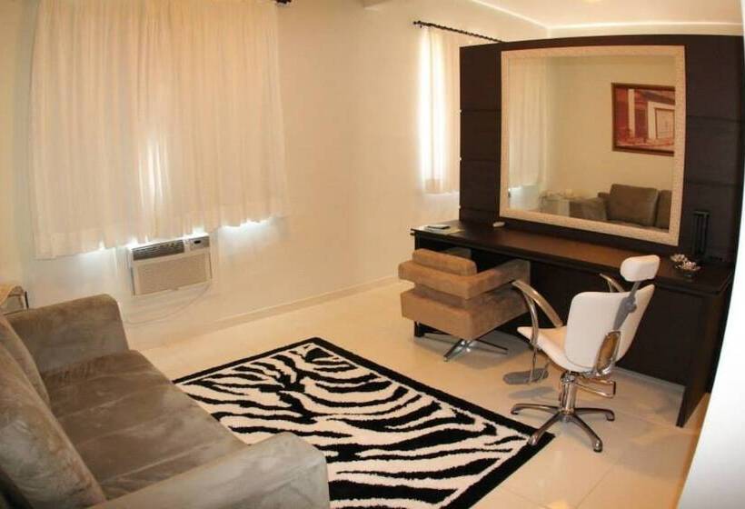 فندق Paracatu Plaza