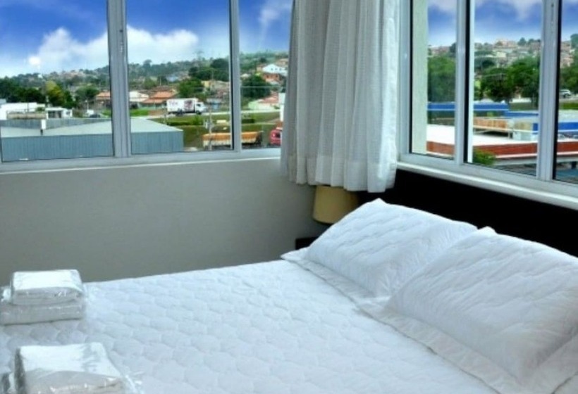 فندق Paracatu Plaza