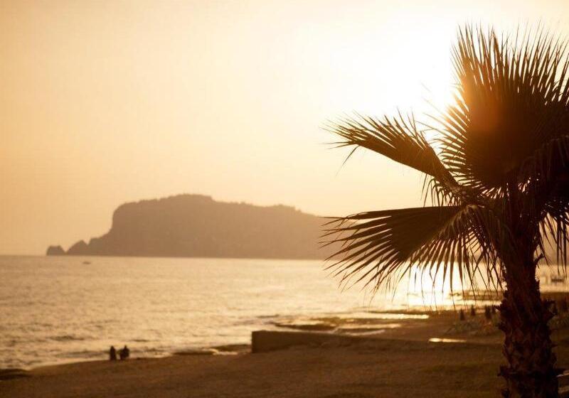 فندق Sunprime Clounge  Adult Only