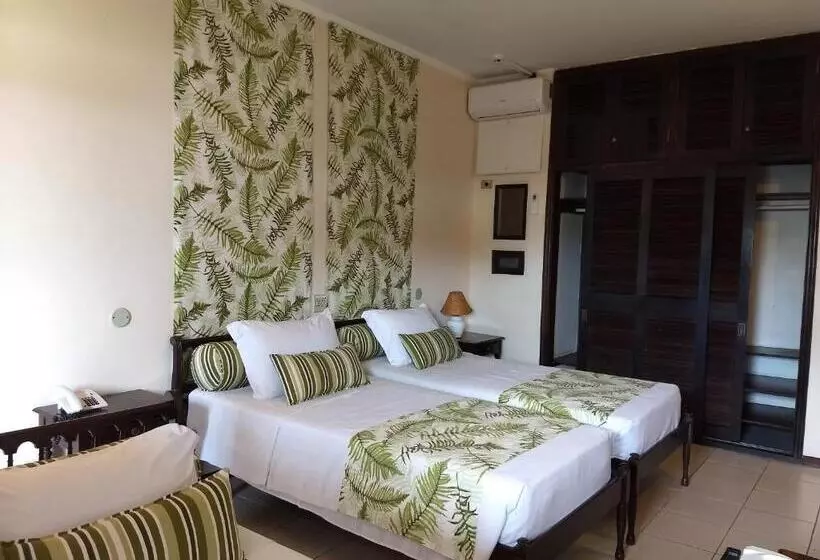 ホテル Ubatuba Palace