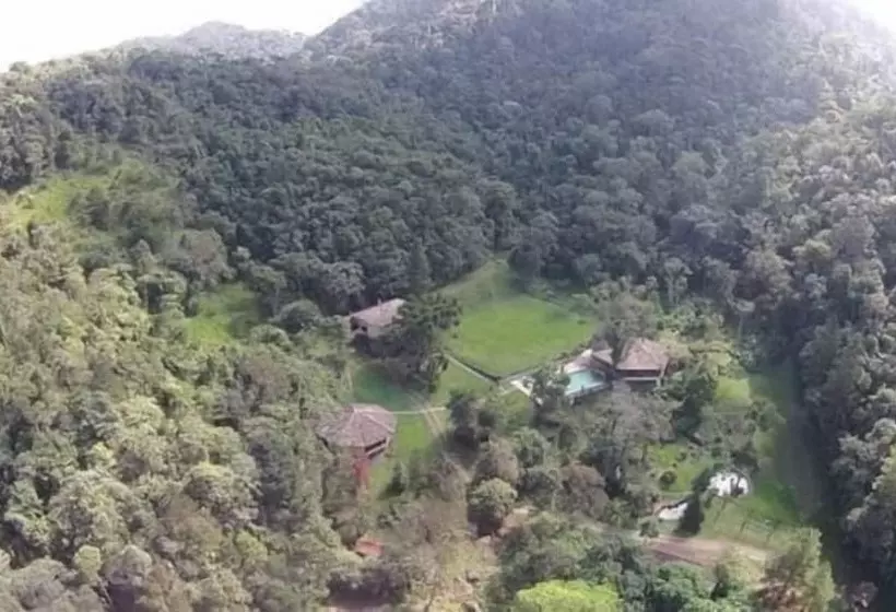 هتل Vista Linda