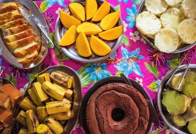 O Pharol Hostel E Pousada