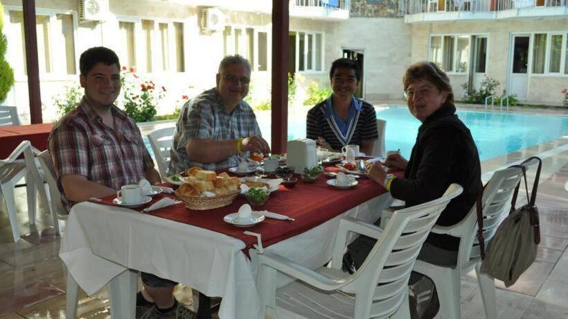 ホテル Dolphin Yunus