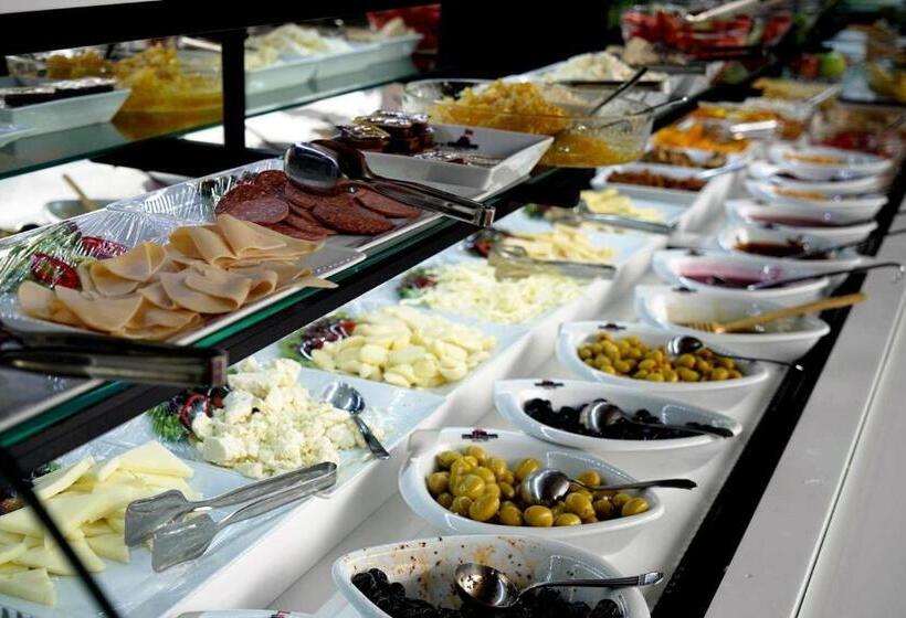 Отель Grand Cenas