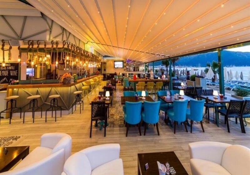 Honeymoon Beach Otel