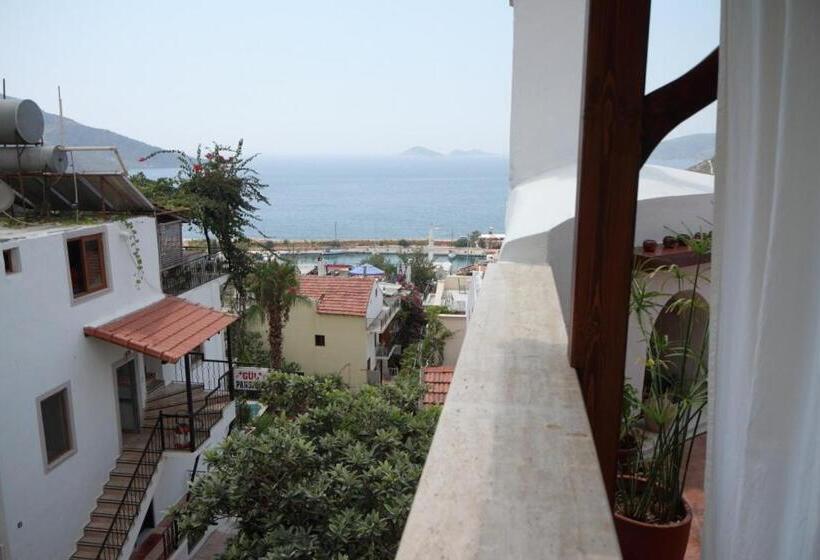 ホテル Kalkan Turk Evi