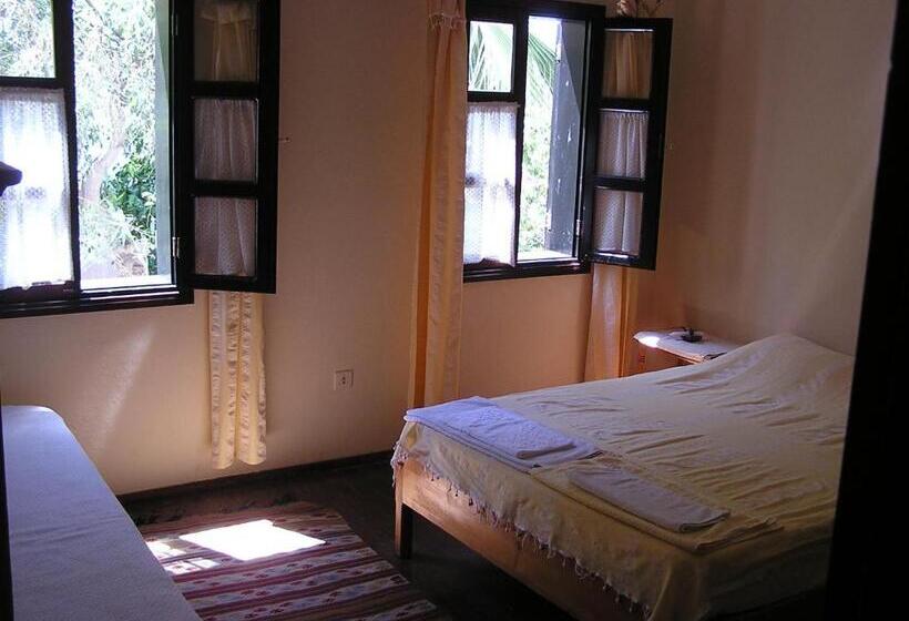 ホテル Kalkan Turk Evi