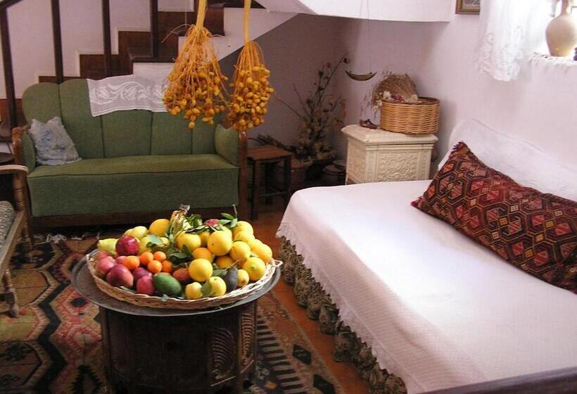 ホテル Kalkan Turk Evi