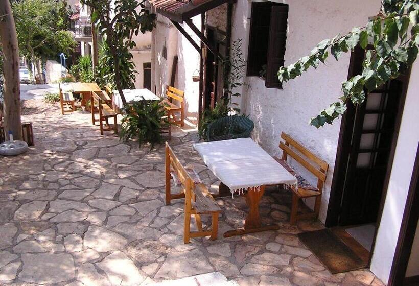 ホテル Kalkan Turk Evi