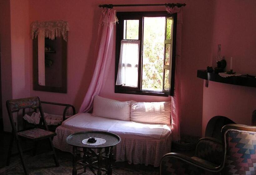 ホテル Kalkan Turk Evi