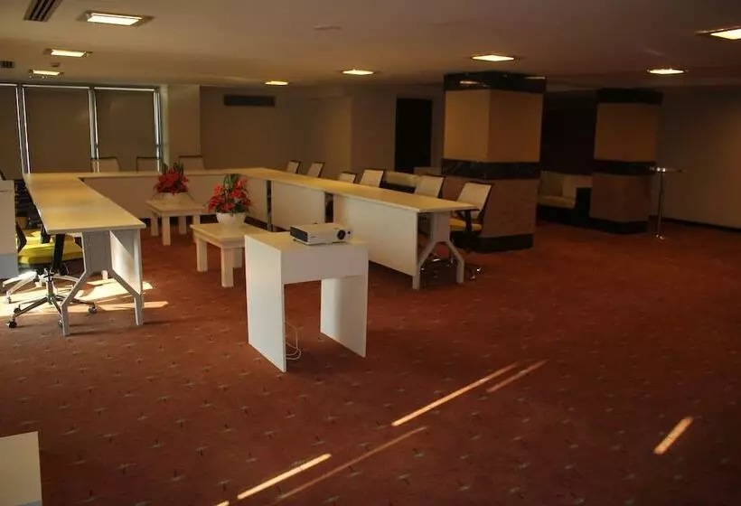 ホテル Palm City Akhisar