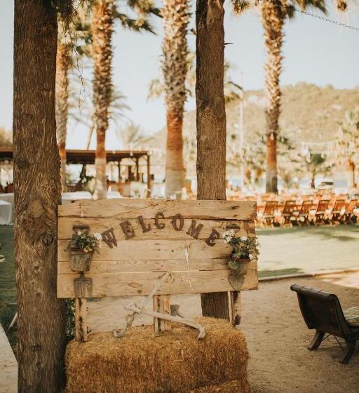 בית מלון כפרי Selvi Beach