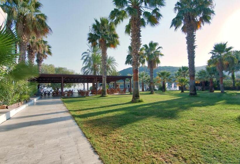 בית מלון כפרי Selvi Beach