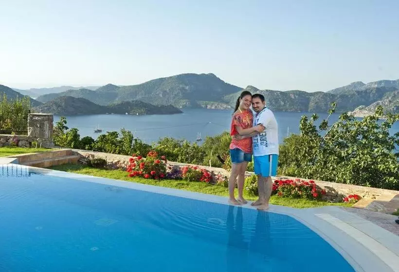 Swan Lake Hotel   Adult Only
