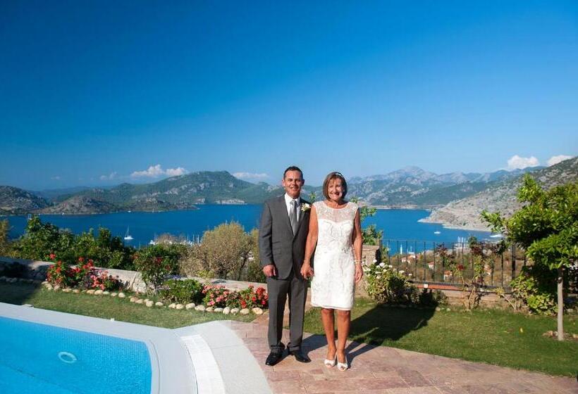 Swan Lake Hotel Adult Only