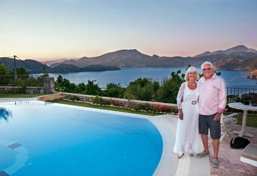 Swan Lake Hotel Adult Only