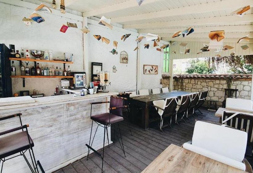 בית מלון כפרי Nobela