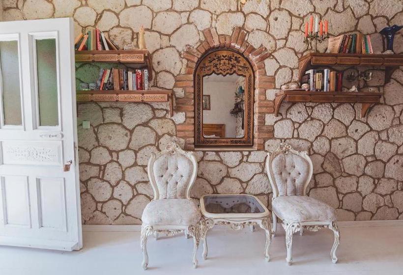 בית מלון כפרי Nobela