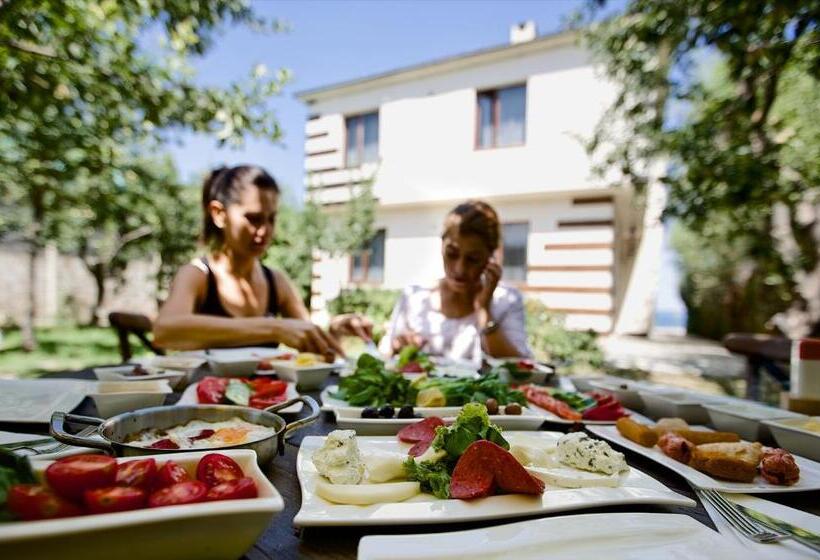 Miro Mara Boutique Hotel & Lounge Bar